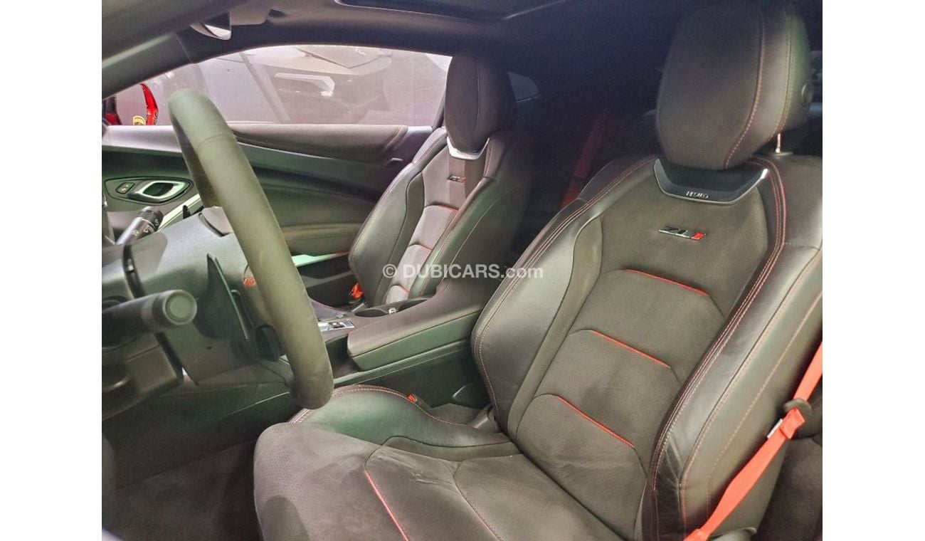 شيفروليه كامارو ZL1 V8 SUPERCHARGED 650HP - GCC - 2018 - UNDER WARRANTY - (2,790 AED PER MONTH)