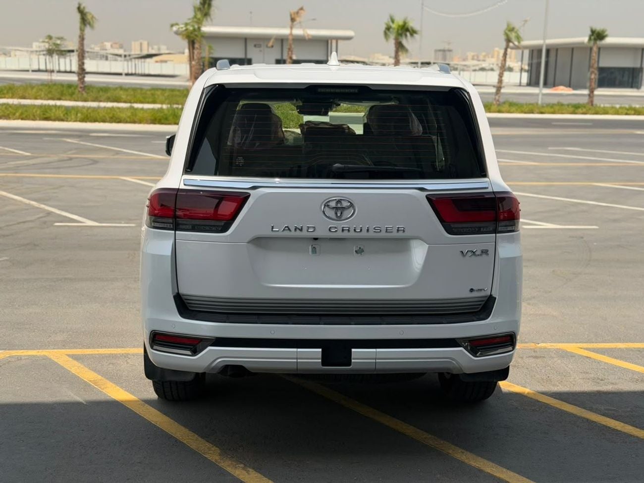 Toyota Land Cruiser VXR Toyota LC300 VXR 3.5 hybrid 2026 full option GCC