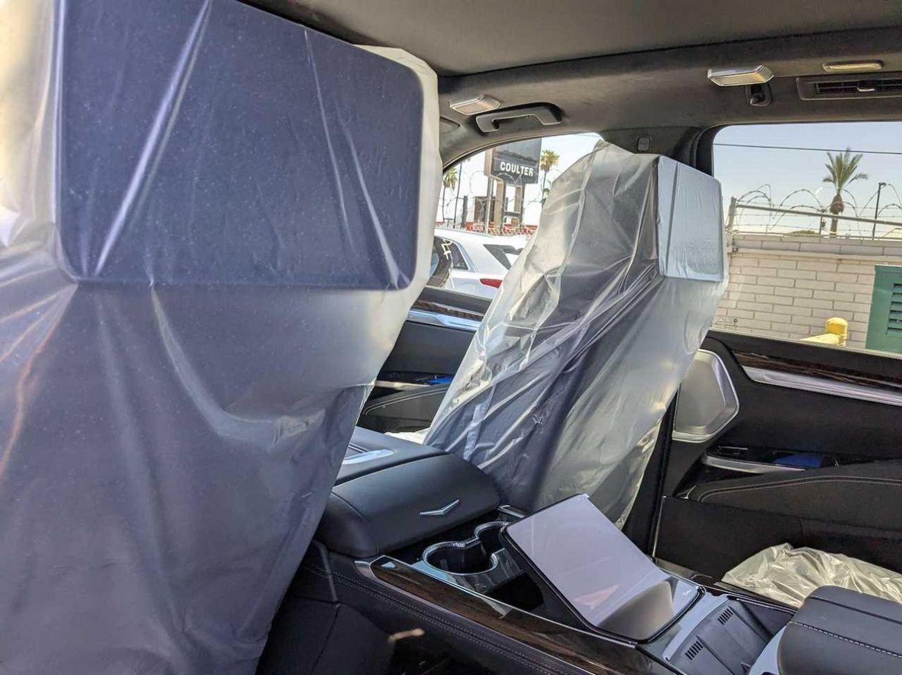 كاديلاك إسكالاد Cadillac Escalade ESV Sport Platinum -  Long