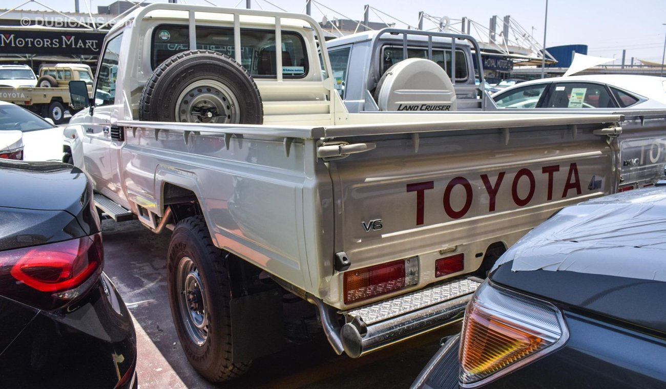 Toyota Land Cruiser Pick Up V6 4WD