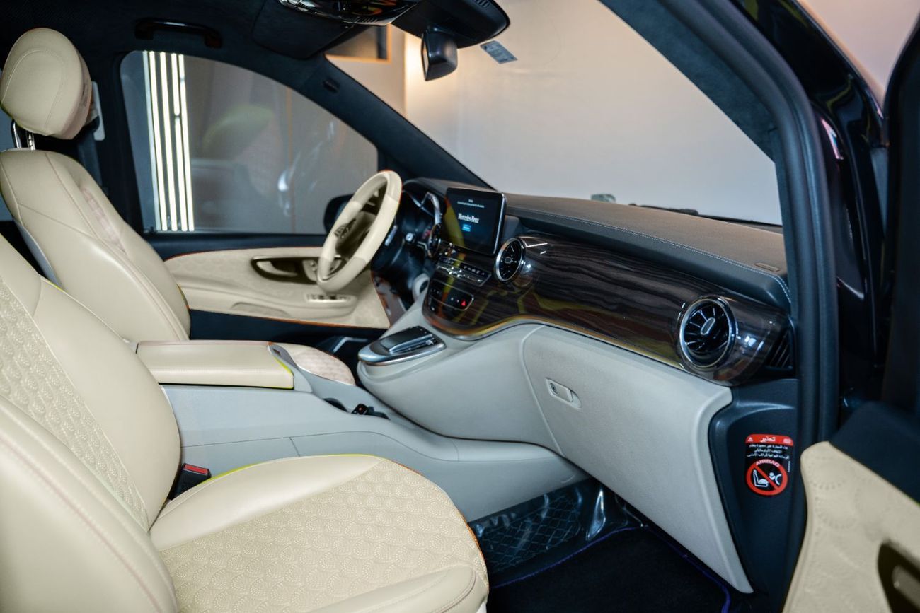 مرسيدس بنز V 250 Star Lights I TV | Alcantara | Full Option | Brabus Design