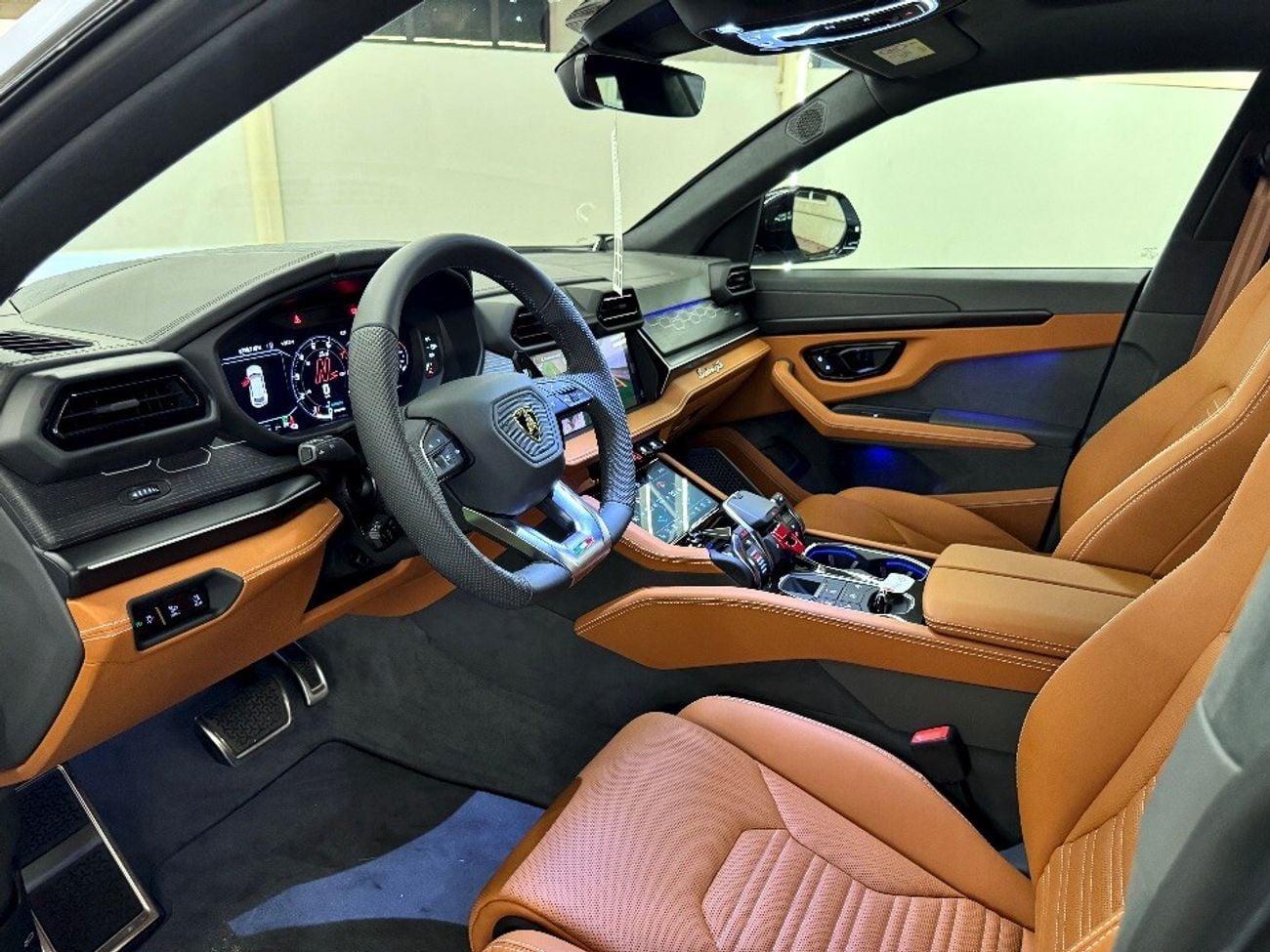 Lamborghini Urus LAMBORGHINI SE 2026 800 HP | 23” TIRE | NIGHT VISION | HEAD UP | HIGHWAY PAKET | FULL OPTION