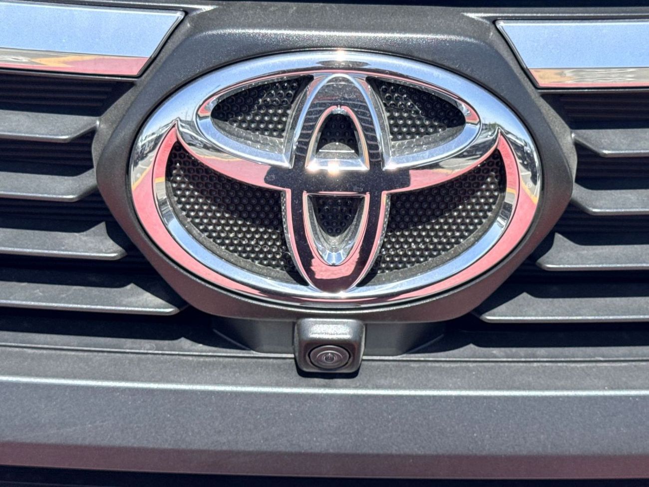 تويوتا هيلوكس 