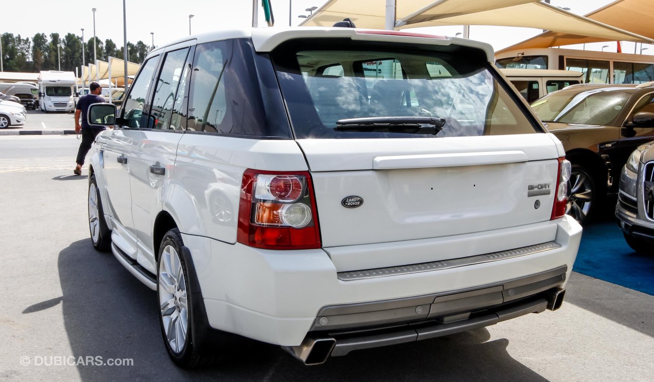 Land Rover Range Rover Sport HSE With Supercharged badge