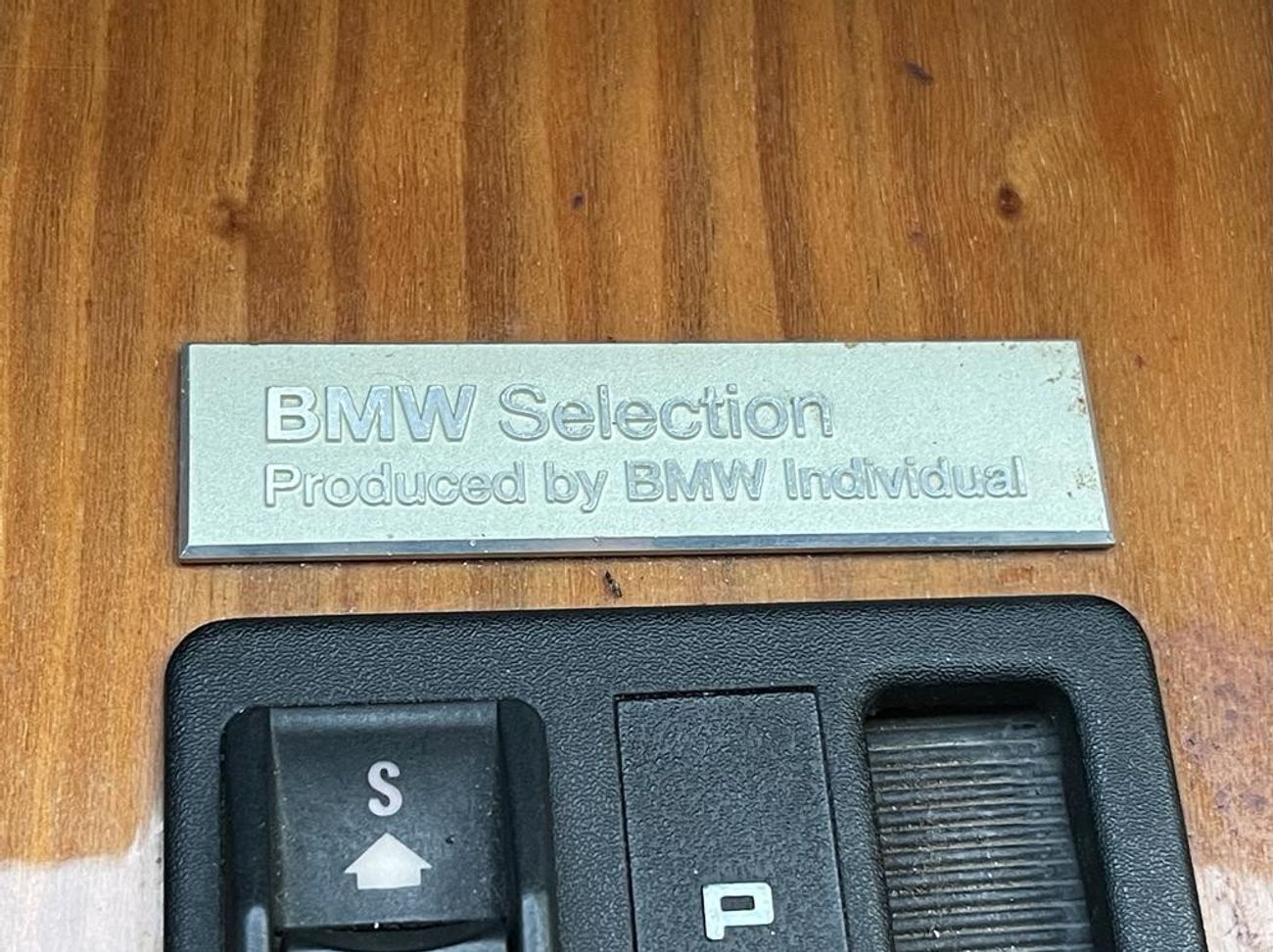 BMW 525 BMW 525i موديل 1995 ماشي 64000 كم  وارد اليايان  مواصفات خاصة اندفيجوال فول اوبشن كامل ( فتحة _ جلد