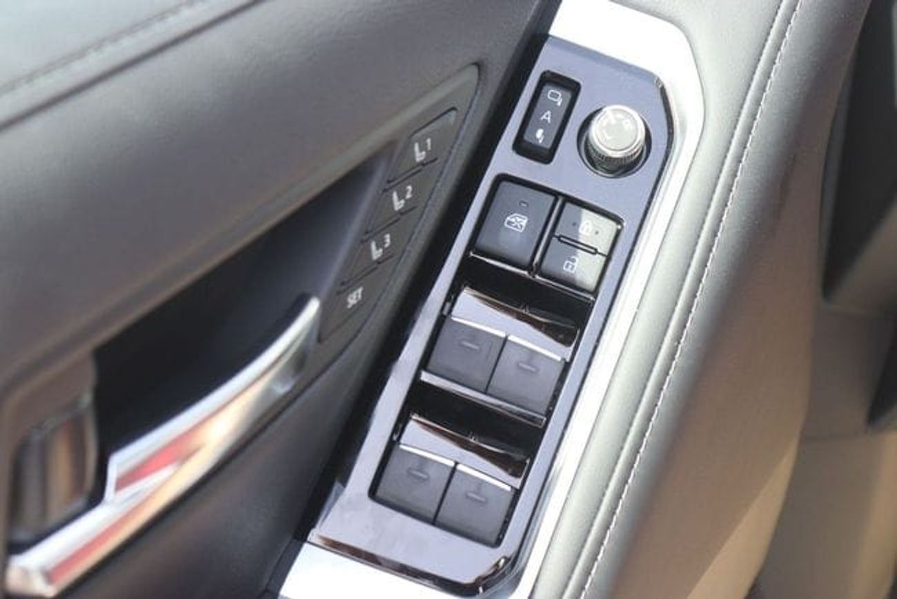 تويوتا لاند كروزر VXR 3.5L