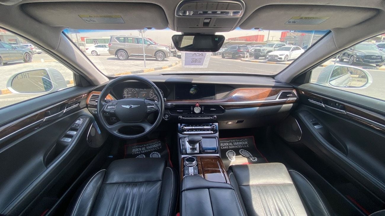 Genesis G90 Premium 3.3L RWD