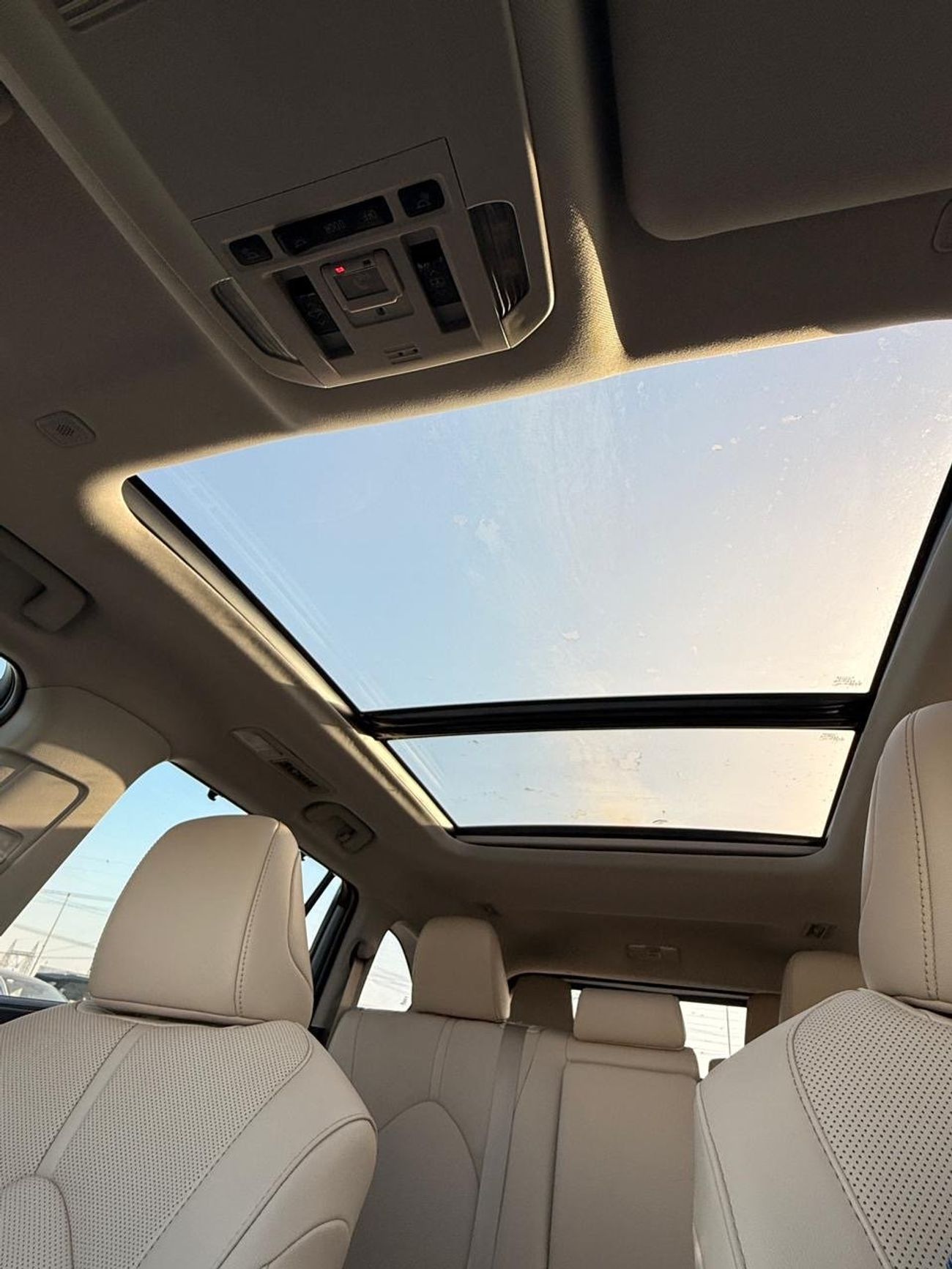 Toyota Highlander Hybrid Platinum 2.5L // panoramic, 360 Camera // head up display full option 2024