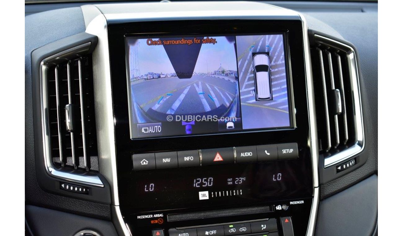 تويوتا لاند كروزر 200 VXR+ V8 4.5L Turbo Diesel 7 Seat Automatic Executive Lounge