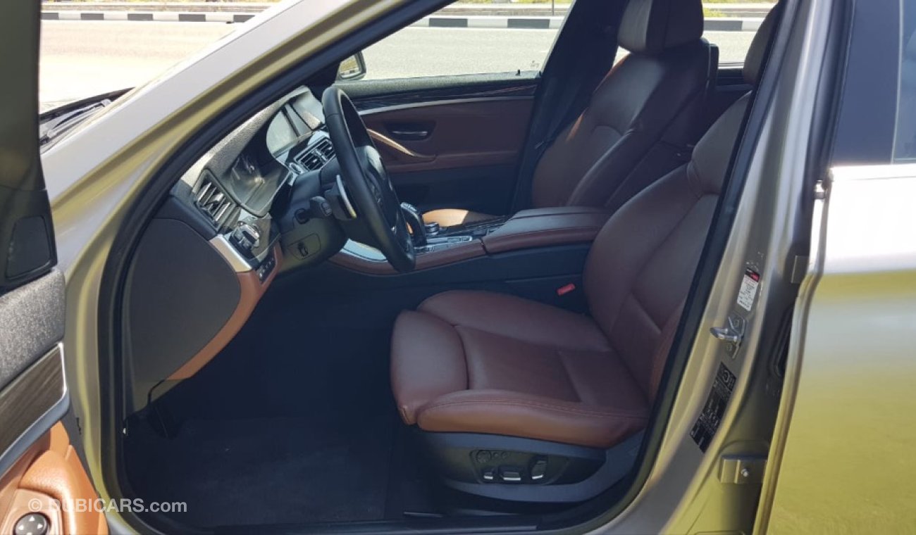 بي أم دبليو 550i موديل 2012 خليجي  فل مواصفات خمس كبسات  فتحه سقف وكراسي جلد ومثبت سرعه وتحكم كهربي كامل ونظام صوت مم