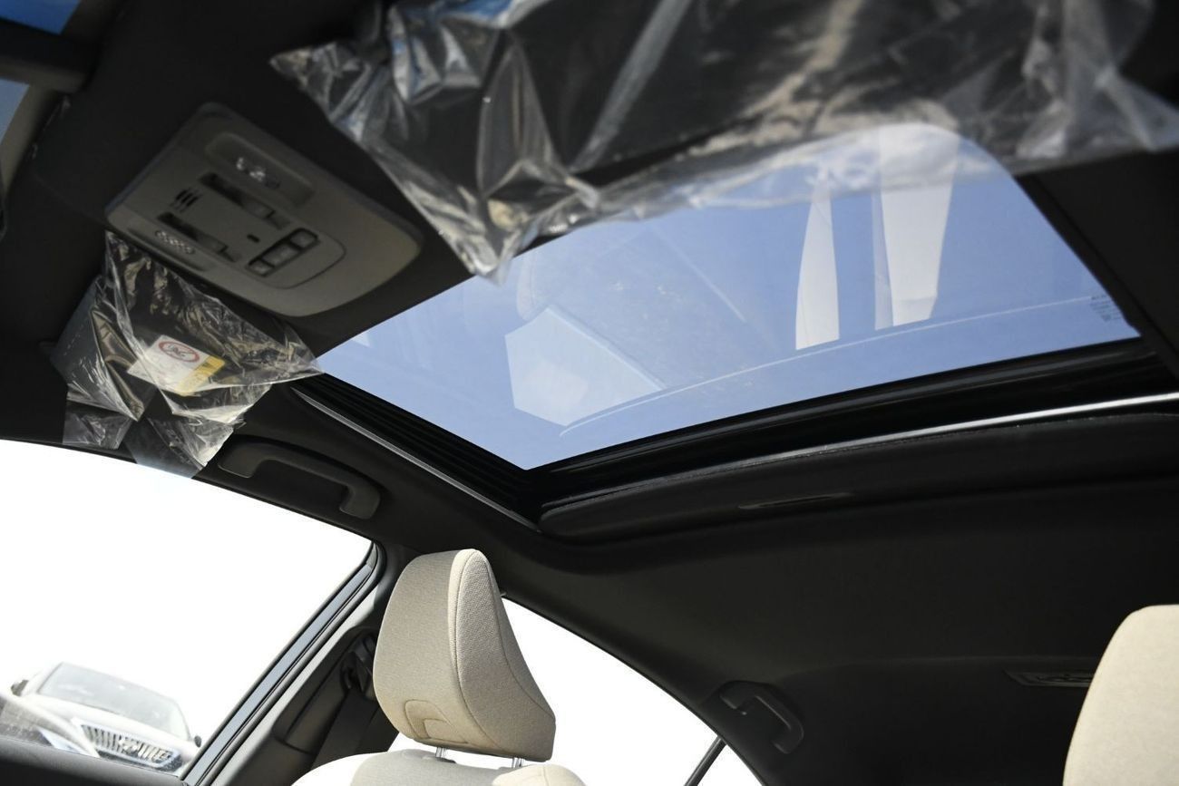 Toyota Camry 2.5L HEV With Sunroof (Ready Car)