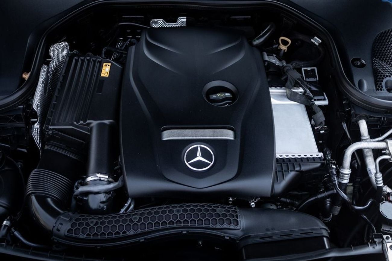 مرسيدس بنز E200 Mercedes-Benz E200 Premium+ 2019 GCC under Warranty with Flexible Down-Payment.