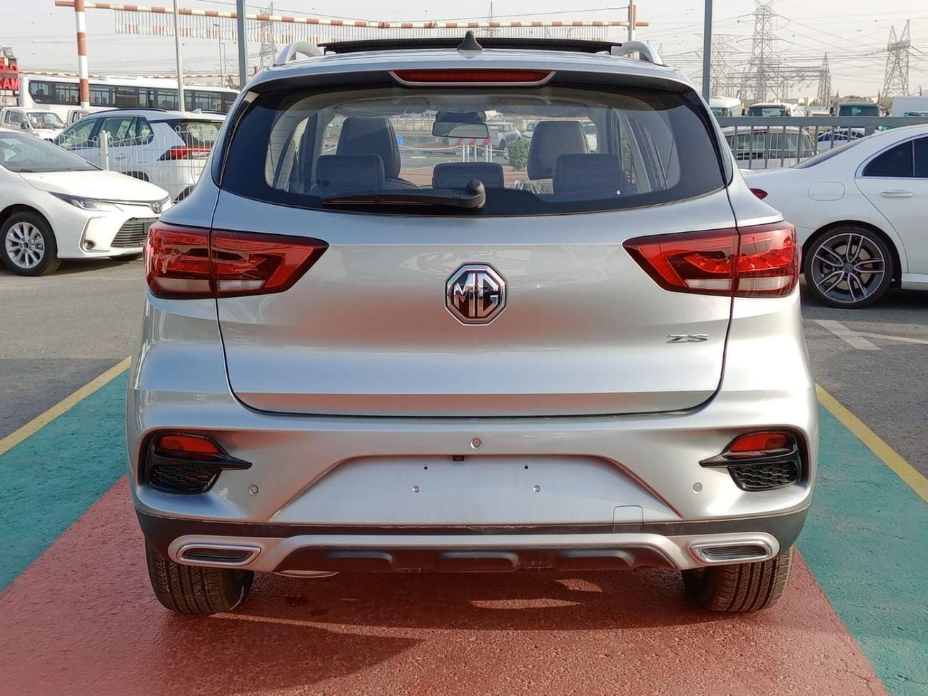 MG ZS LUX Used MG ZS  luxury  1.5L Petrol SUV FWD silver  color 2023 Model