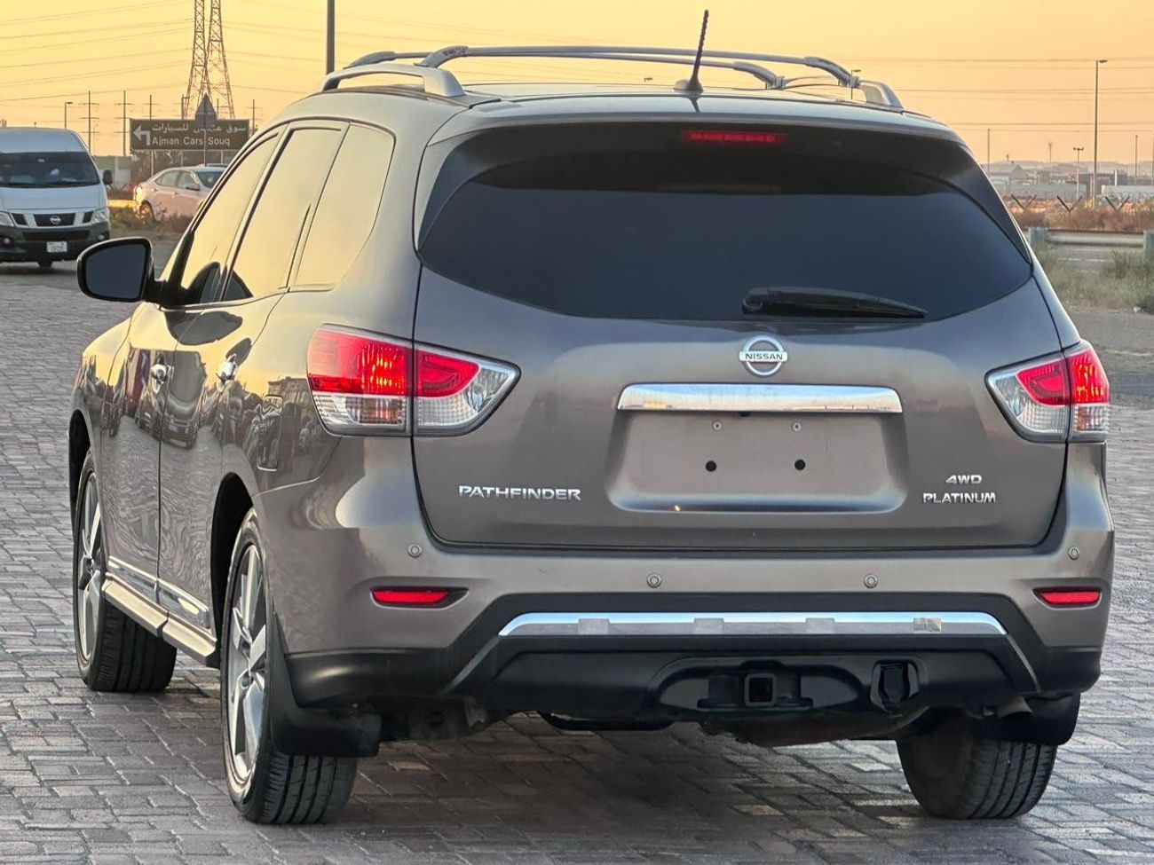 Nissan Pathfinder S