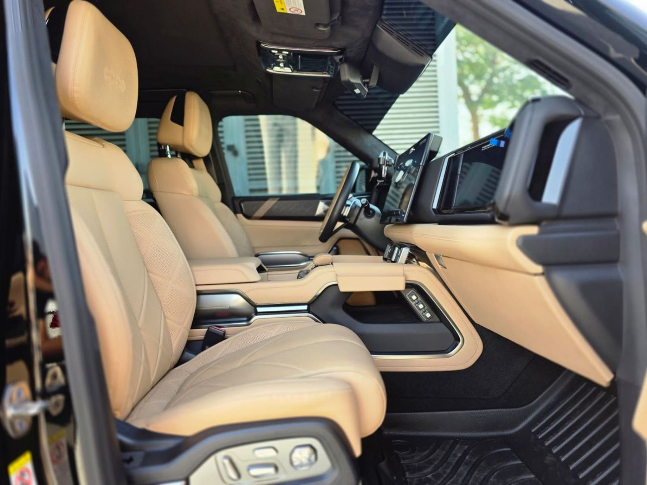 بي واي دي ليوبارد 8 Smart and Brave Flagship Edition (7 Seats)