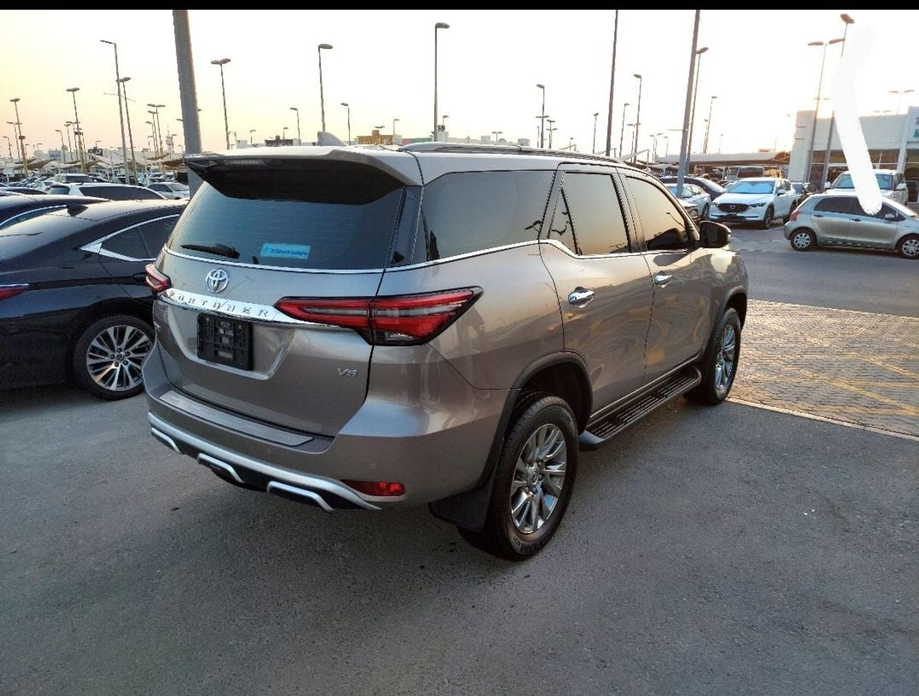 تويوتا فورتونر VXR 4.0L (278 HP)