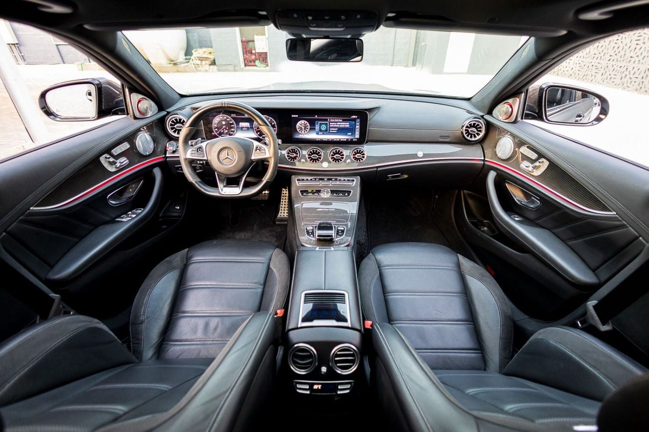 Mercedes-Benz E 63 S AMG Std 4.0L