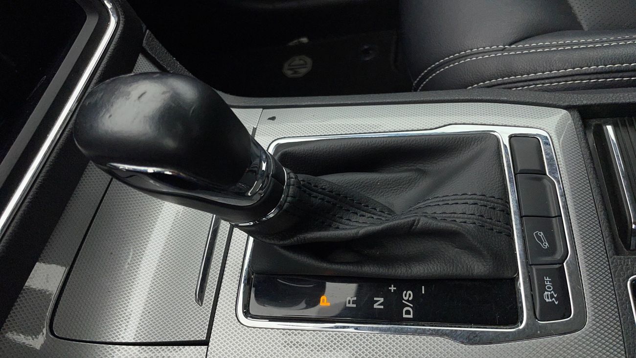 أم جي RX5 STD 1.5 | بدون دفعة مقدمة | اختبار القيادة في المنزل