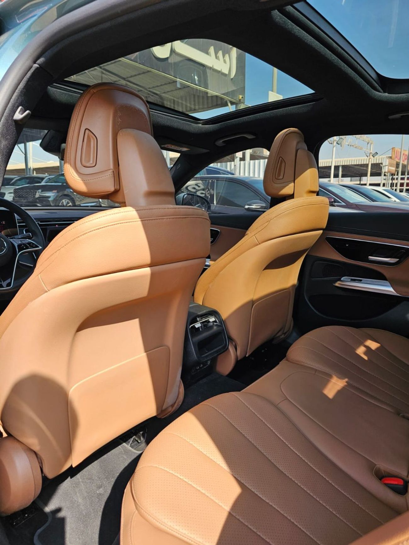 Mercedes-Benz E200 2.0L