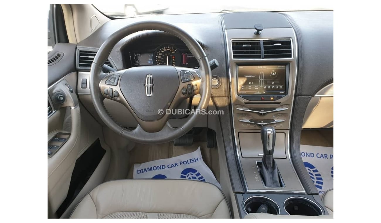 Lincoln MKX Luxury LINCOLN MKX 2014 GCC PERFECT CONDITION - FULL SERVICE HISTORY AVAILABLE - LOW MILEAGE