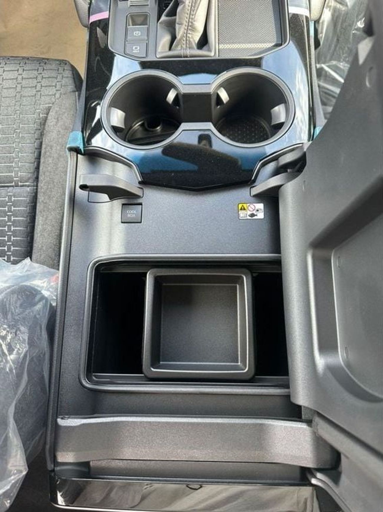 Toyota Land Cruiser 2025 Toyota Land Cruiser GXR AX 3.5L Twin Turbo AT Petrol