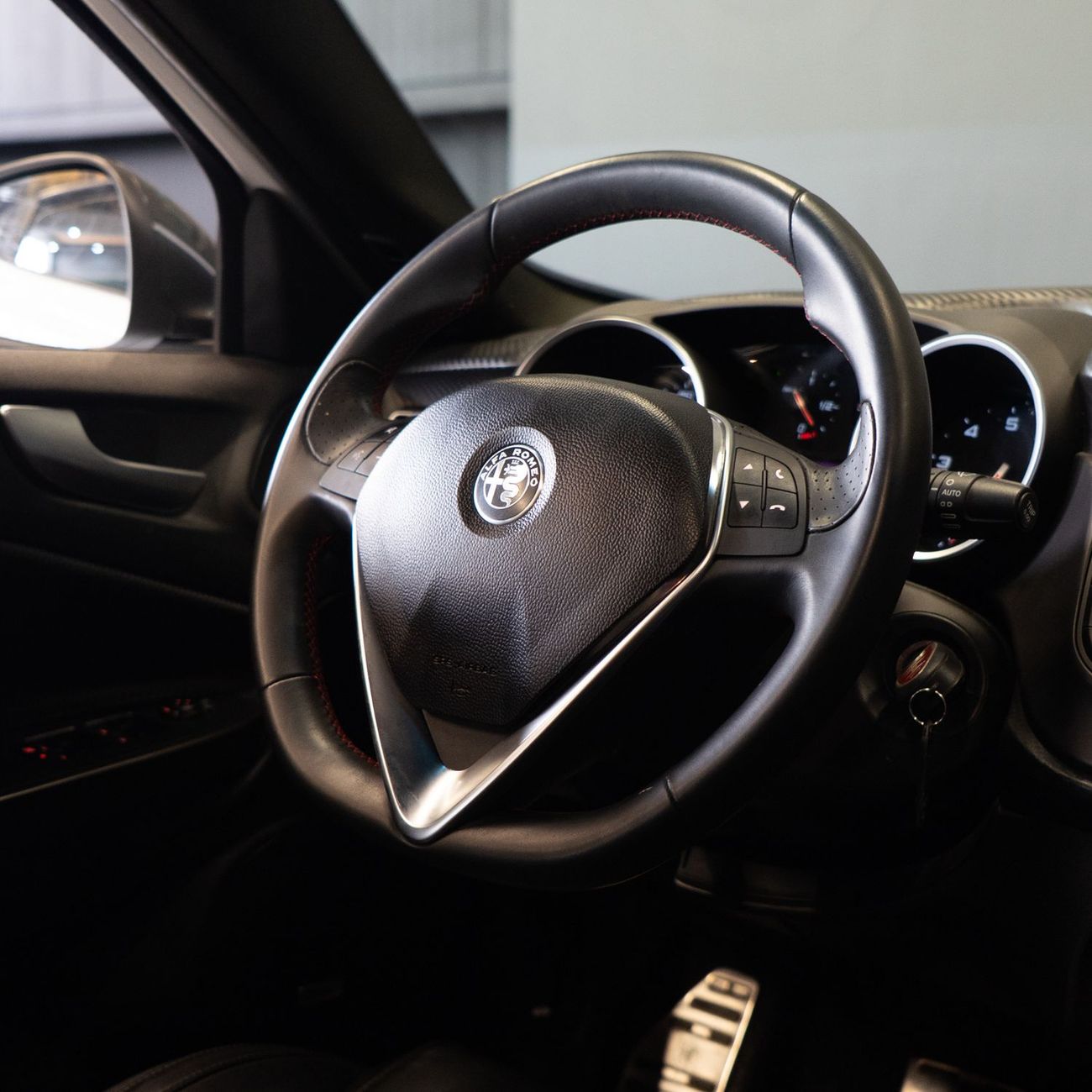 ألفا روميو جوليتا AED 861  pm  • 0% Downpayment • Alfa Romeo Giulietta Veloce • Agency Warranty