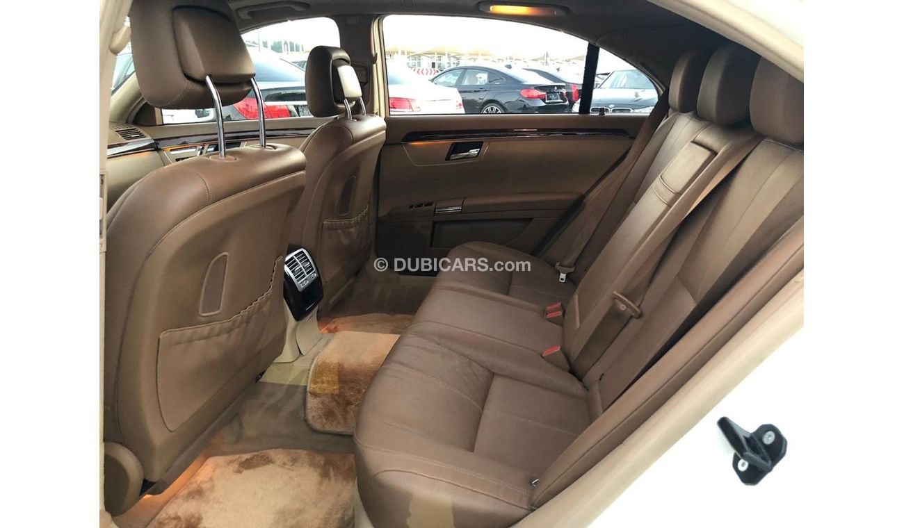 مرسيدس بنز S 550 موديل 2009 حاله ممتازه من الداخل والخارج فل مواصفات محول 2013 كت AMG  فل مواصفات كراسي جلد ومثبت سرع