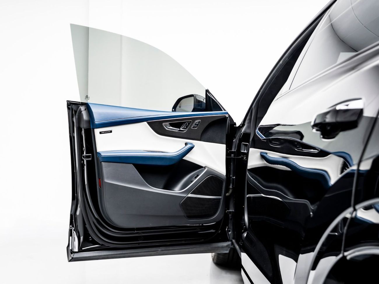 أودي RSQ8 TFSI quattro 4.0L