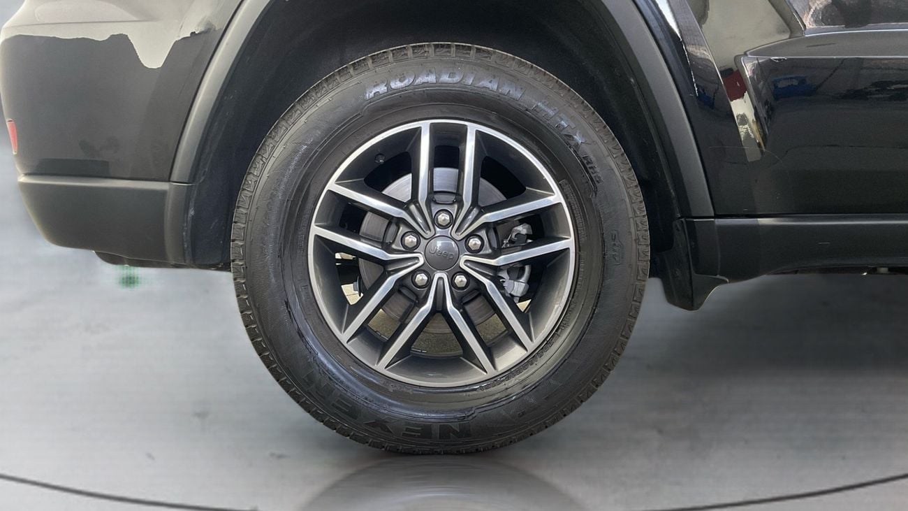 جيب جراند شيروكي Limited | upto AED 20,000 Ramadan Discount | شامل الضمان | 0 ﺪﻔﻋﺓ ﺃﻮﻟﻯ