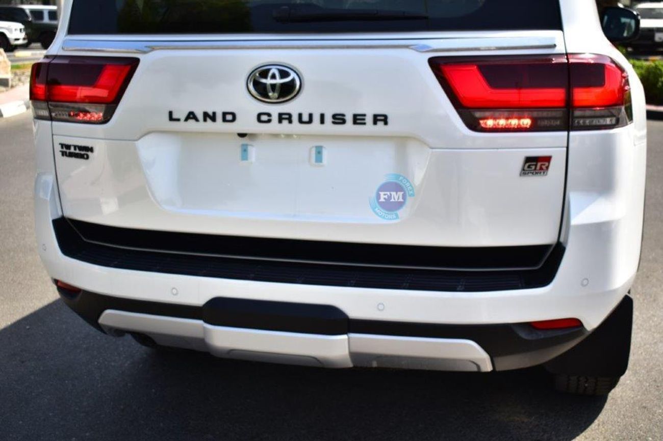 تويوتا لاند كروزر 300 GR Sport V6 3.3L Diesel Automatic