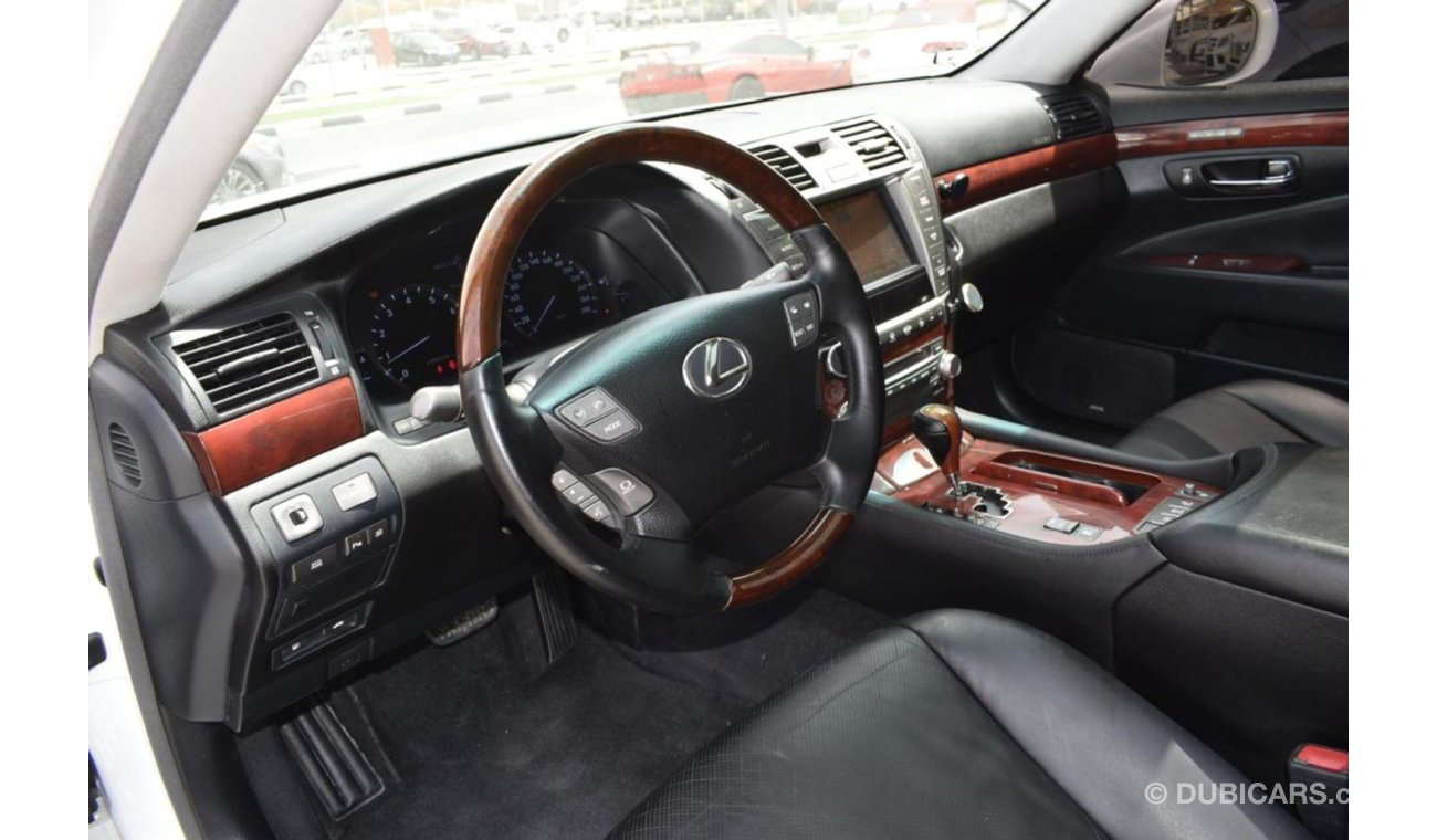 Lexus LS460