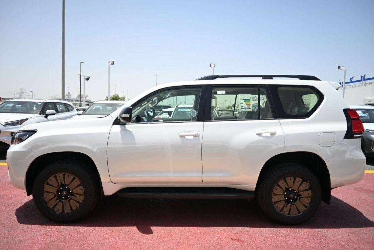تويوتا برادو تويوتا لاندكروزر برادو 4.0 لتر TX.L بنزين ، دفع رباعي ، دفع رباعي ، 5 أبواب ، مثبت سرعة ، فتحة سقف ،
