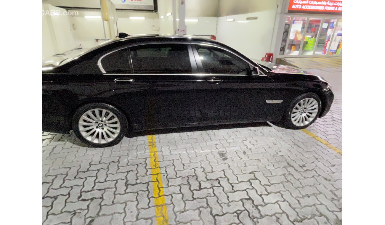 BMW 730Li 3.0