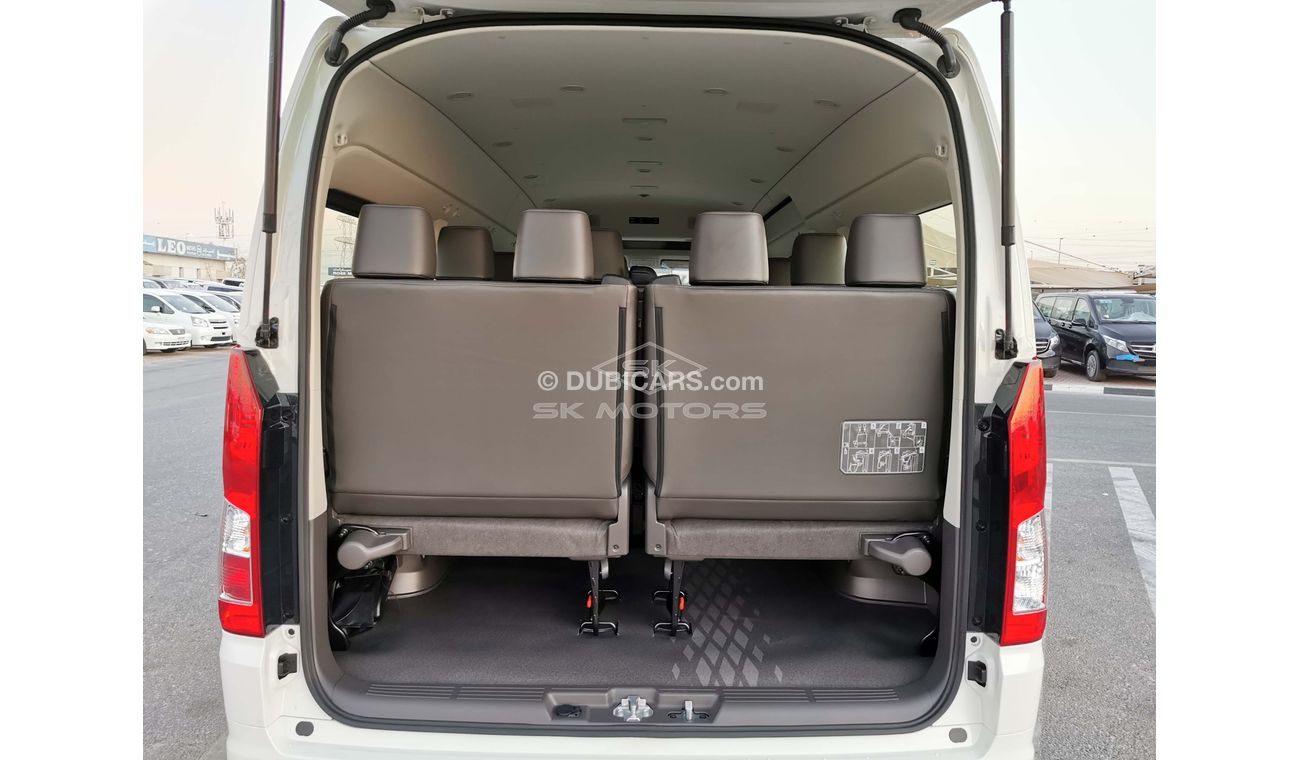 Toyota Hiace 2.8L Diesel, 16'' Rims, Manual Gear Box, Leather Seats, Front & Rear AC ( CODE # THHR03)