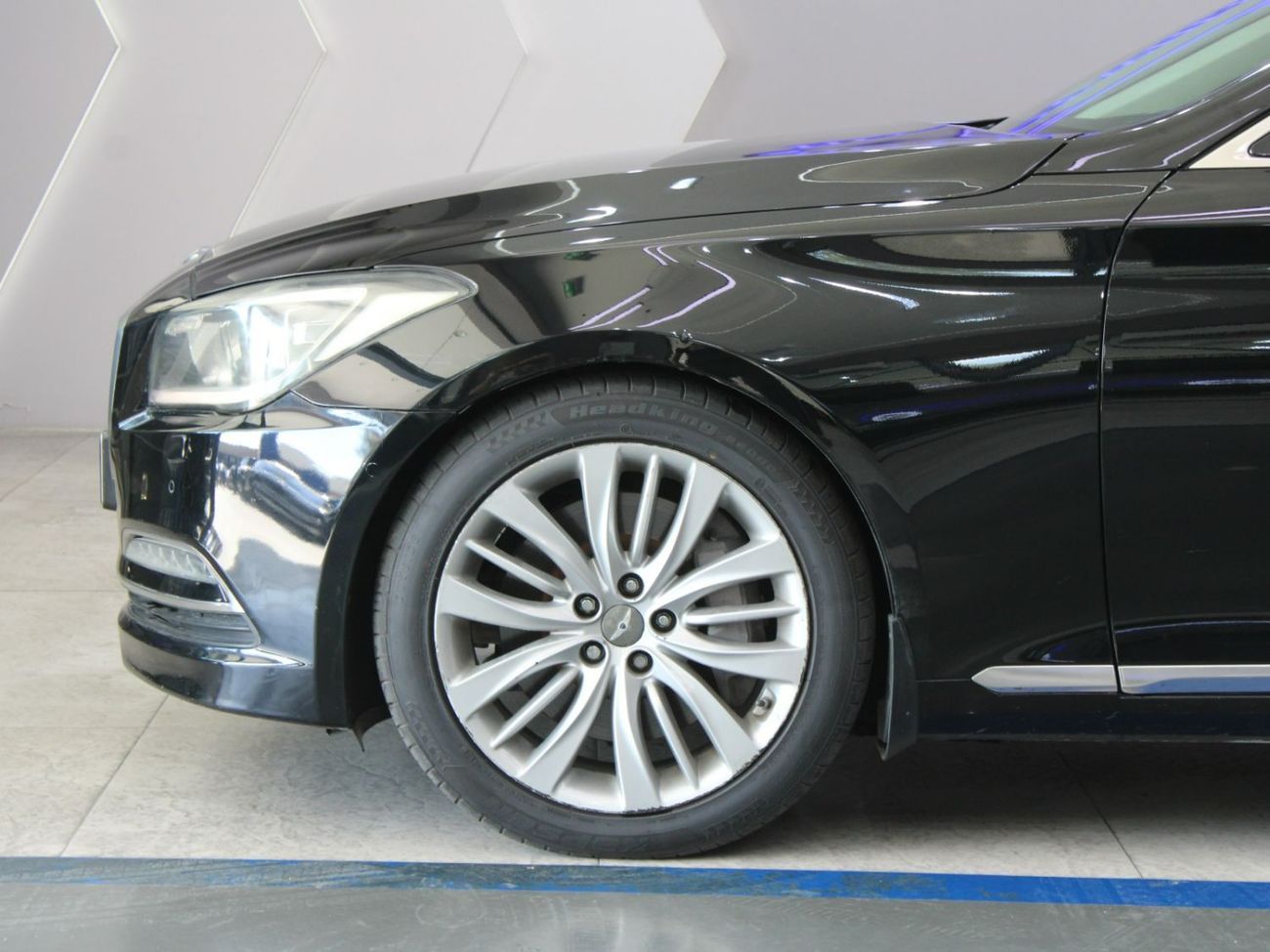 Hyundai Genesis ROYAL 5.0