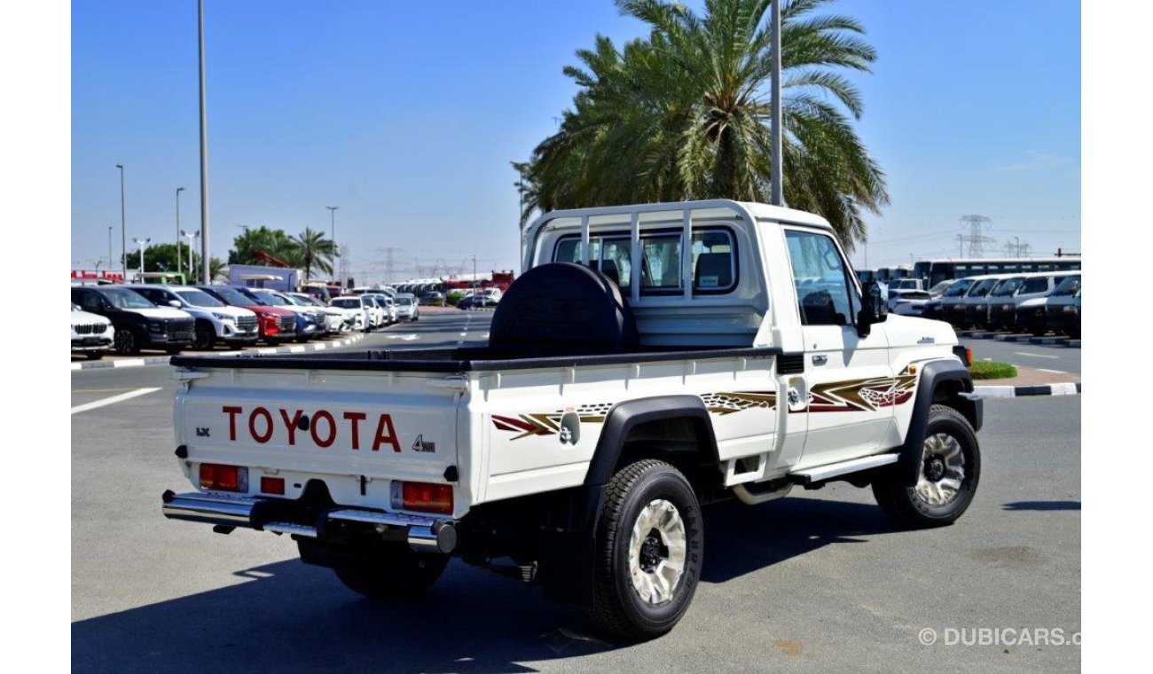 Toyota Land Cruiser Pick Up Single Cab 2.8L 4WD Automatic - Top Option