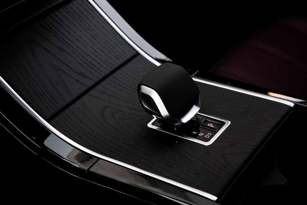 لاند روفر رانج روفر إيفوك Dynamic SE P250 2.0L