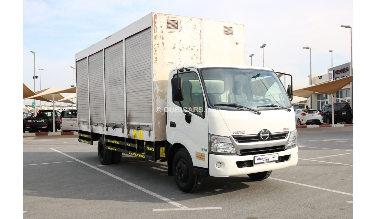 Hino 300 916 SERIES 6.2 TON TRUCK