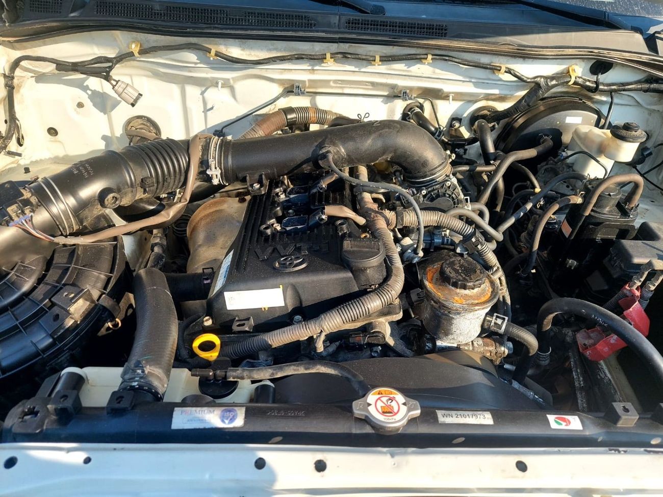 Toyota Hilux DC 4WD 2.7L PETROL MANUAL TRANSMISSION