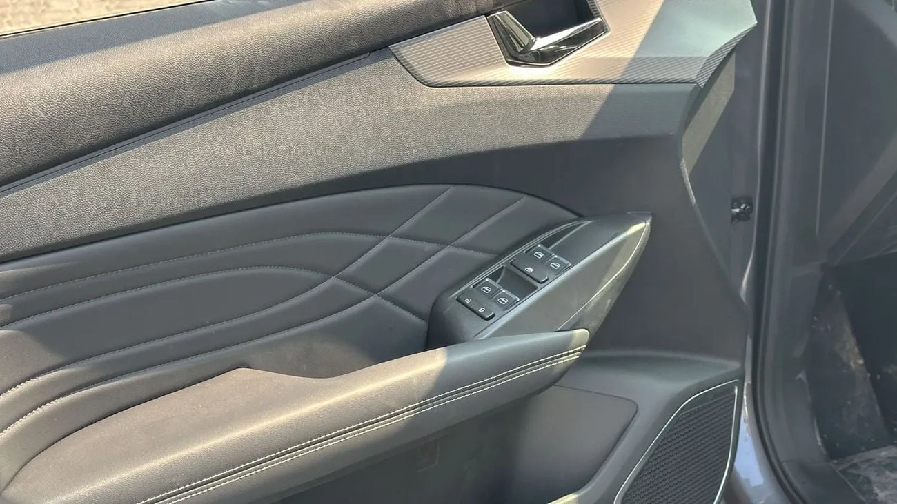 Kaiyi X7 KAIYI/X7/KX703 SUV 1.6T Flagship VERSION 7 SEATS AT