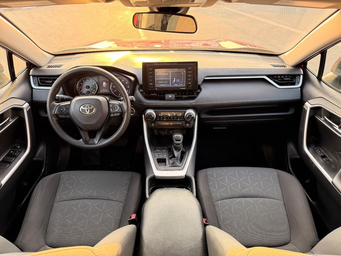 Toyota RAV4 XLE 2.5L AWD push start