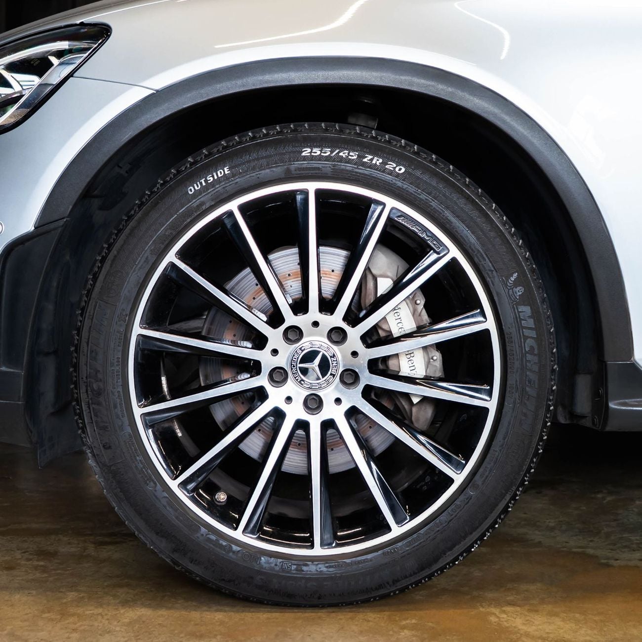 مرسيدس بنز GLC 200 AED 3,161 P.M • 0% Downpayment • Mercedes-Benz GLC 200 Premium • Agency Warranty And Service Package