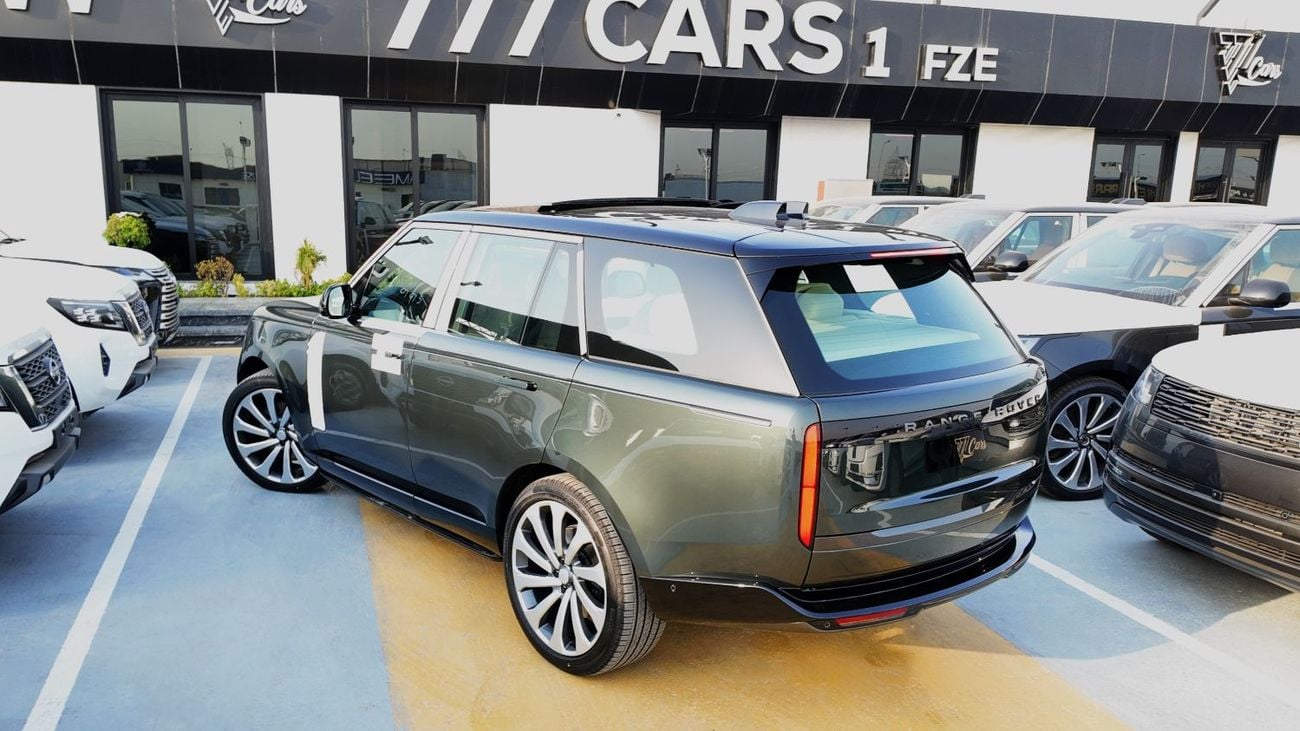 لاند روفر رينج روفر AUTOBIOGRAPHY P530 | Belgravia Green | Black Roof | White Interior | Shadow Exterior Package | GCC Specs