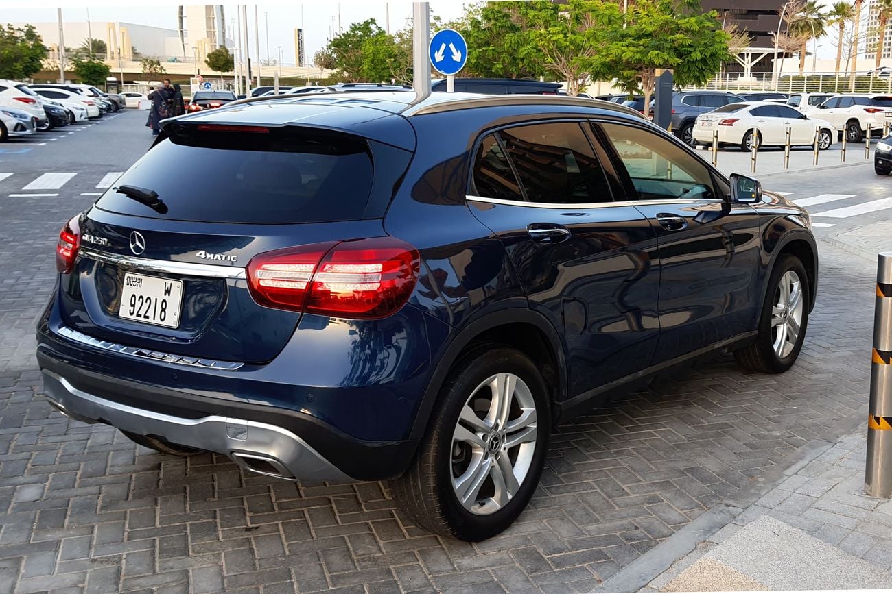 مرسيدس بنز GLA 250 STD