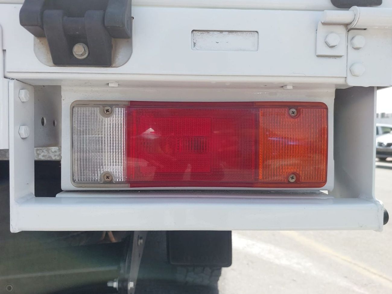 تويوتا هيلوكس TOYOTA HILUX PICKUP RHD 2018 MODEL 2.8 L DIESEL AUTOMATIC(PM16990)