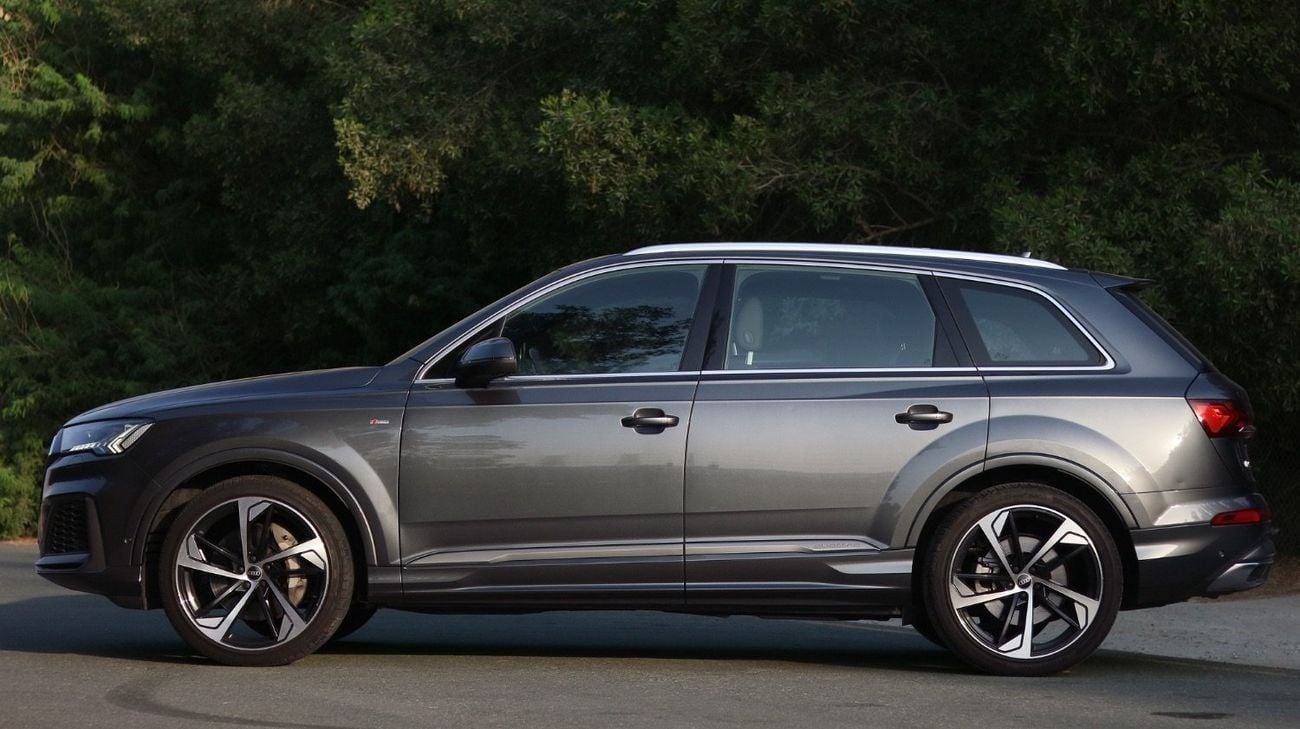 Audi Q7 55 TFSI S-LINE 45 TFSI quattro 2.0L Complete Service History Available || Accident Free