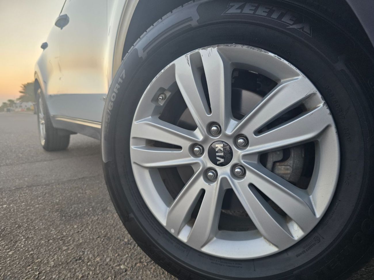 كيا سبورتيج LX 2.4L