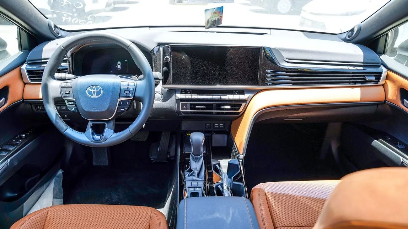 Toyota Camry LUMIERE HEV Lumiere GCC Specs