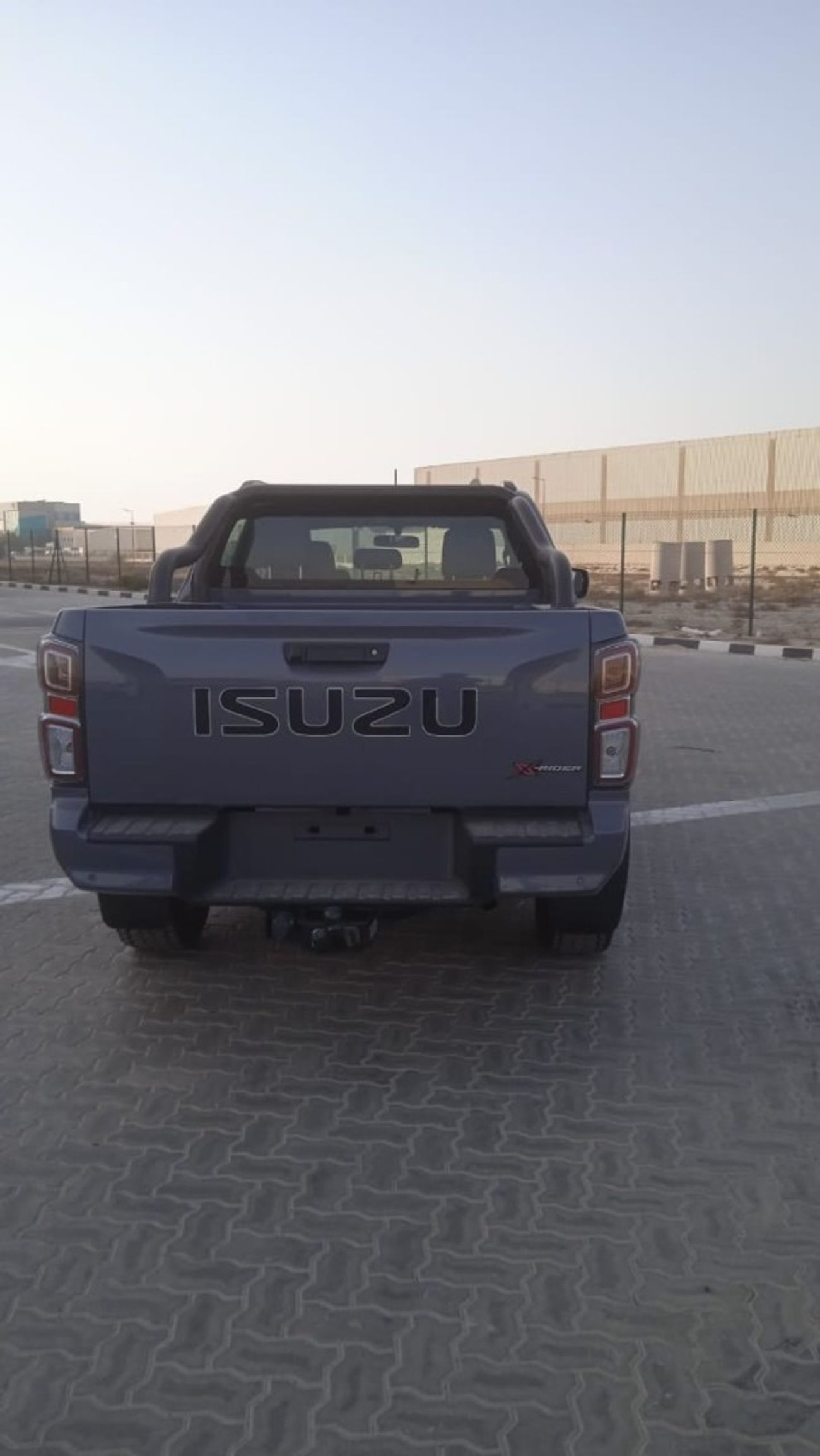 إيسوزو D ماكس LS