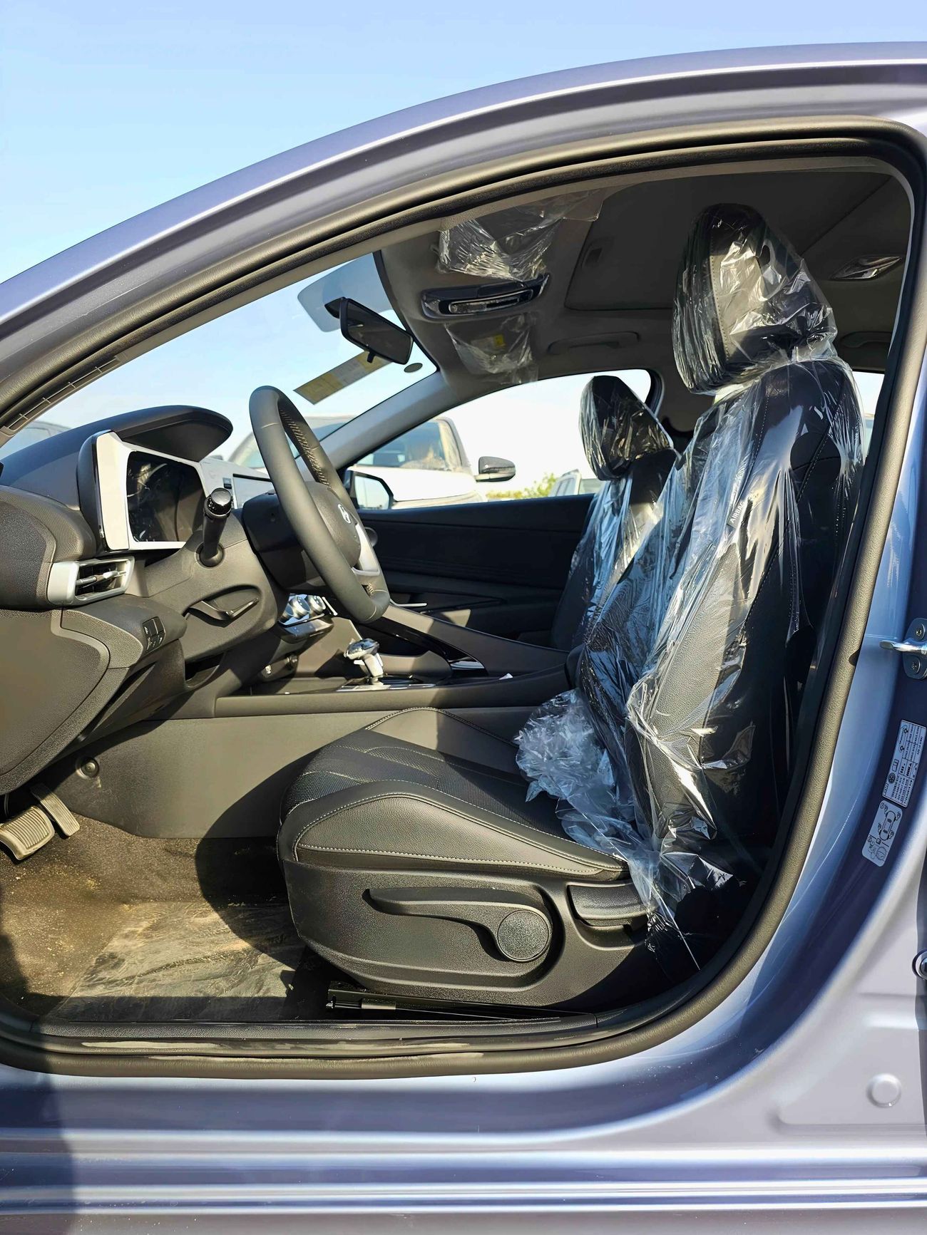 Hyundai Elantra ELITE / 1.5L PETROL / SUNROOF WITH LEATHER / CHINESE SPECS (CODE# 69061)